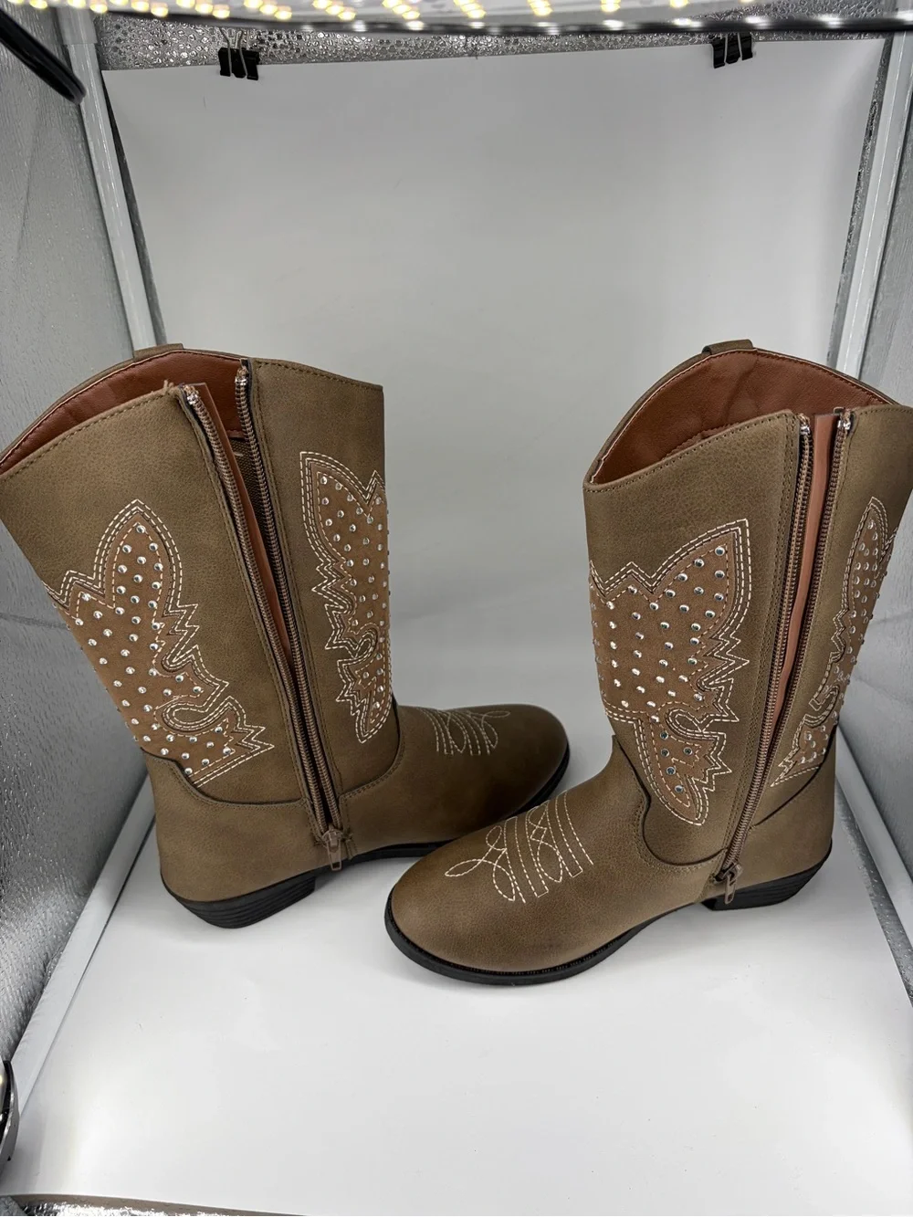 Kensie Girl cowgirl zip up boots with rhinestones. Size 4 girls